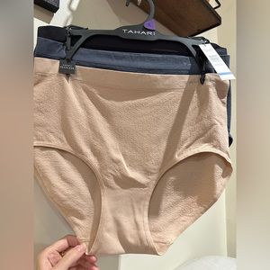 TAHARI TEXTURE 3PK SEAMLESS BRIEFS